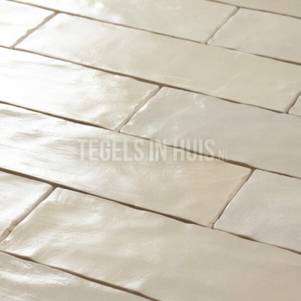 wandtegel 6,5x20 beige handvormlook cream